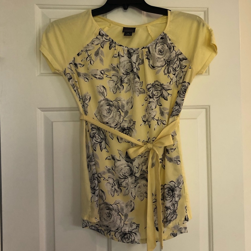 Motherhood Maternity Flowered Yellow Top - Small